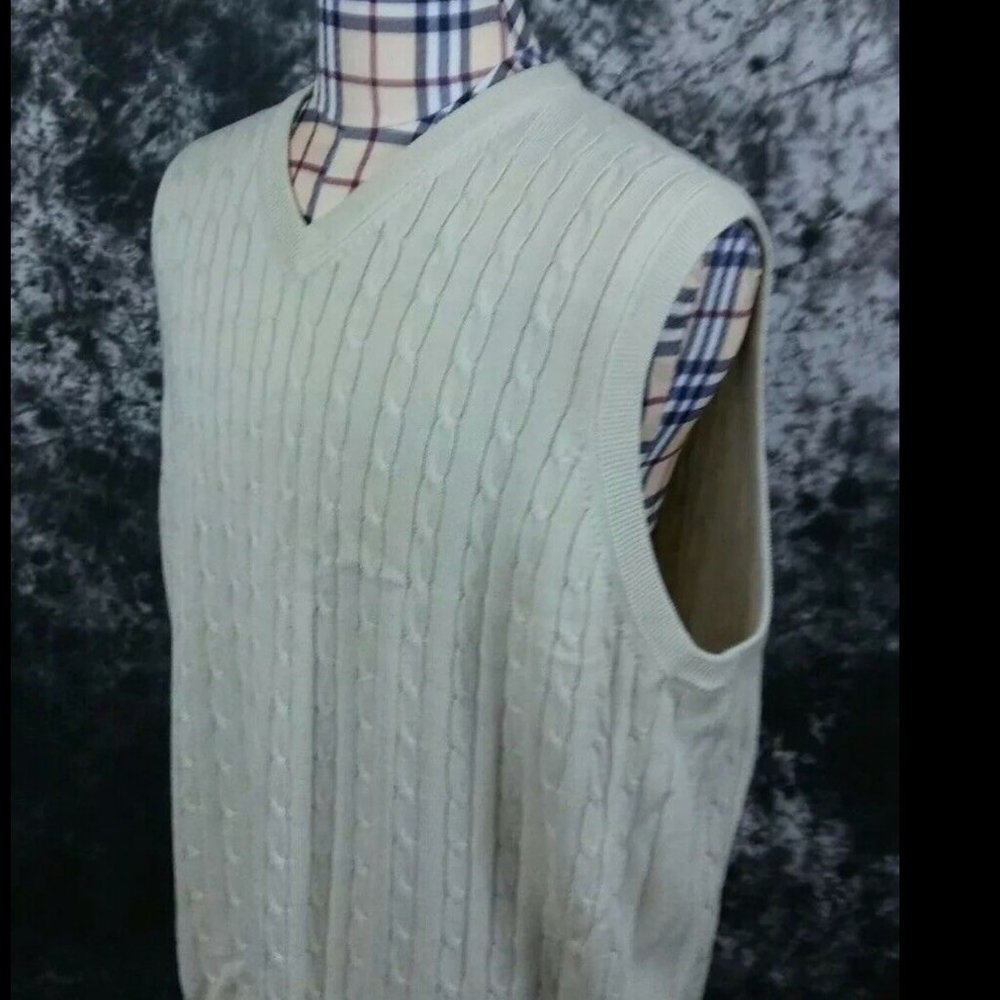 Mens XL Trump Golf cable knit sweater vest